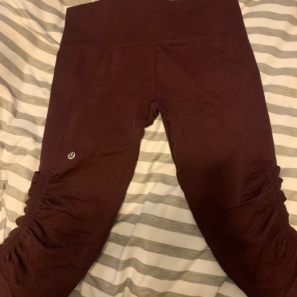 🍋Lululemon Athletica🍋 Maroon In the Flow Crop II - Picture 4 of 8
